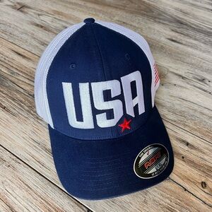 Columbia Mesh USA L/XL Ball Cap
